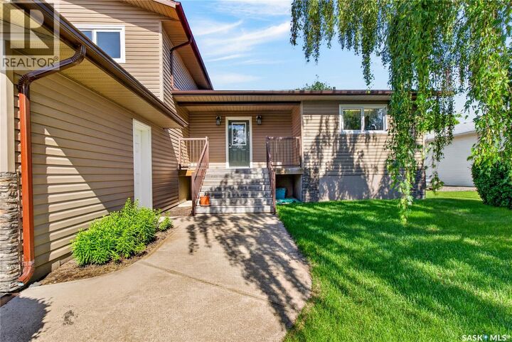Property Photo: 1112 11th Street SK S0K 2A0