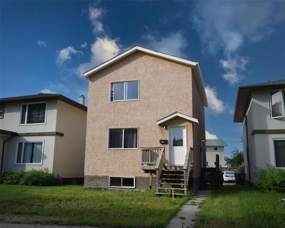 Property Photo:  576 Johnson Avenue  MB R2L 1A8 
