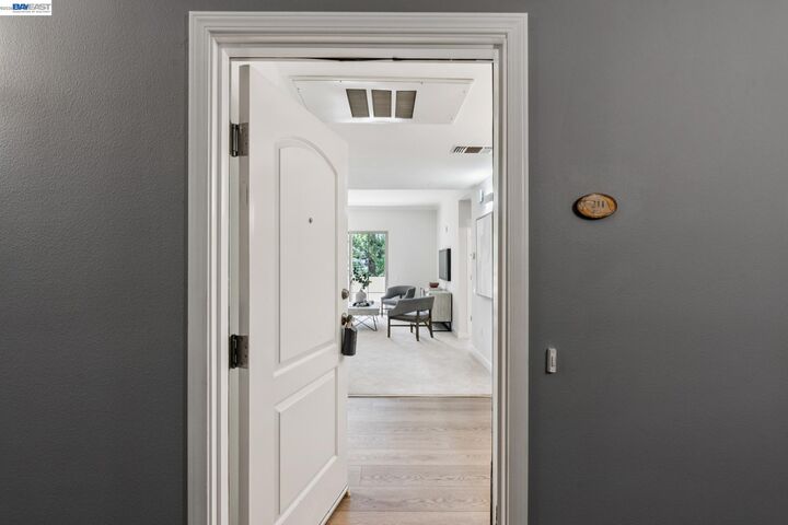 Property Photo: 1315 Alma Ave 211 CA 94596