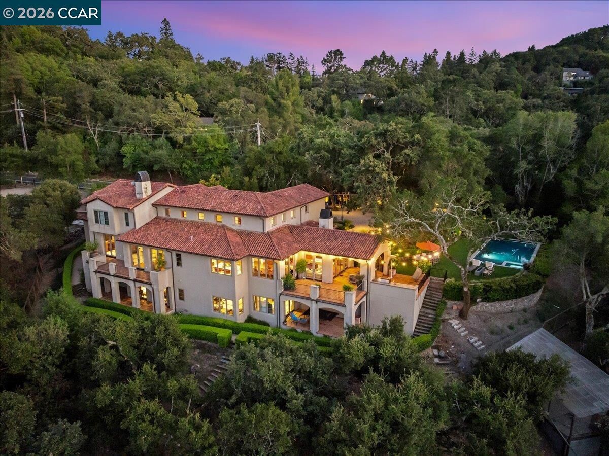 Property Photo:  820 Acalanes Rd  CA 94549 