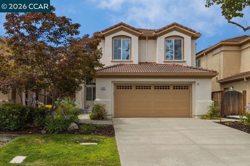 Property Photo: 215 Azalea Ln CA 94582