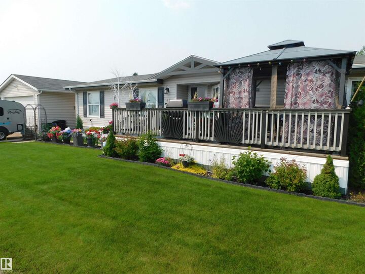 Property Photo: 45 Crystal Crescent NW AB T6P 1Z6