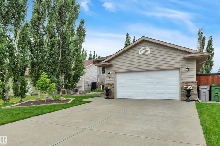 Property Photo:  9 Westview Drive  AB T0C 0V0 