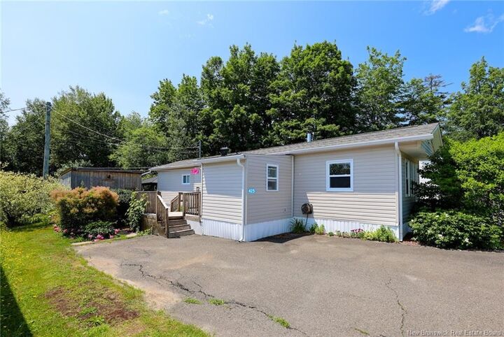 Property Photo:  425 Kingsley Road  NB E3G 6C3 