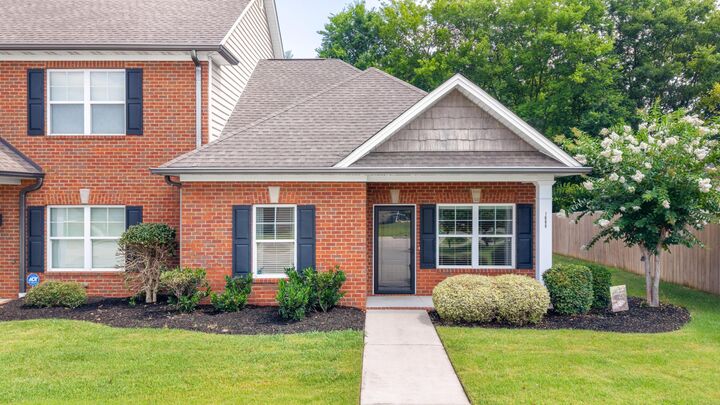 Property Photo:  1699 Stonebriar Drive NE  TN 37312 