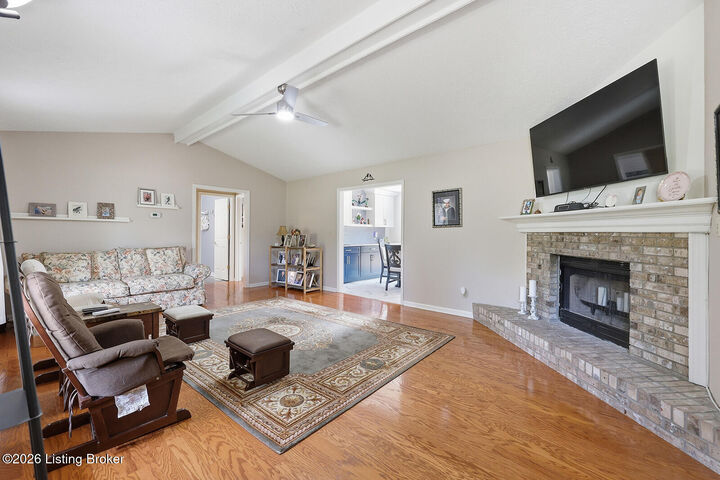 Property Photo:  1594 Fox Creek Rd  KY 40342 