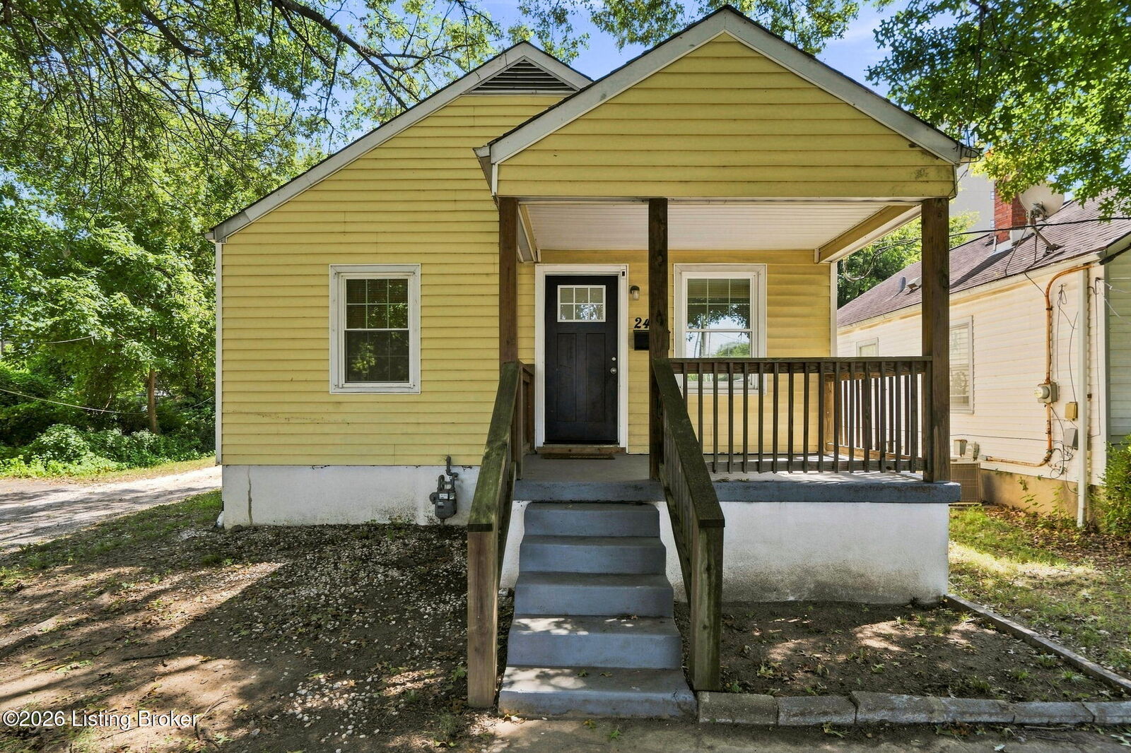 Property Photo:  2411 S 5th St  KY 40208 