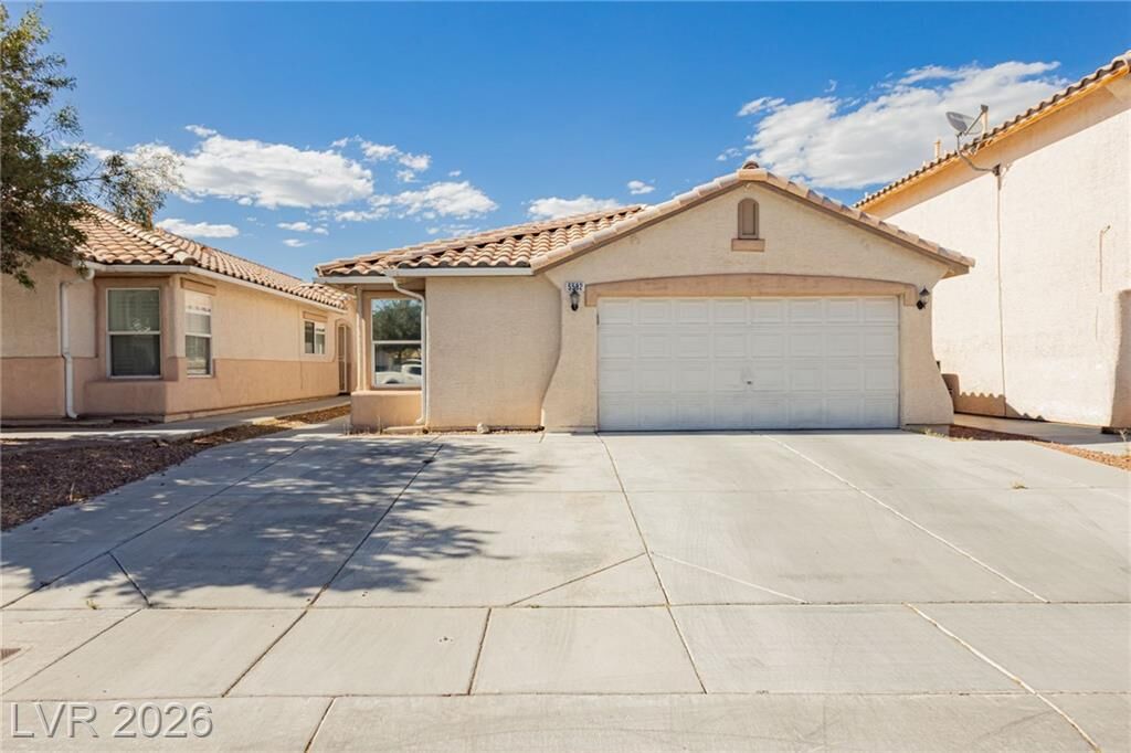 Property Photo: 5582 Henshaw Avenue NV 89118