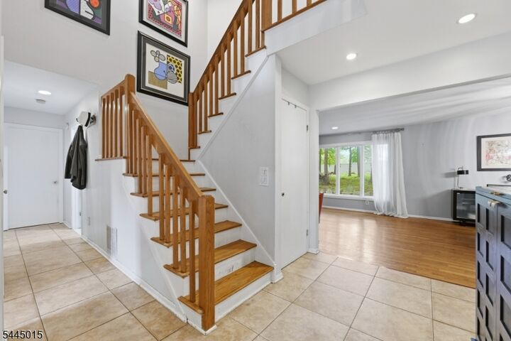 Property Photo:  8 N Bayard Ln  NJ 07430 