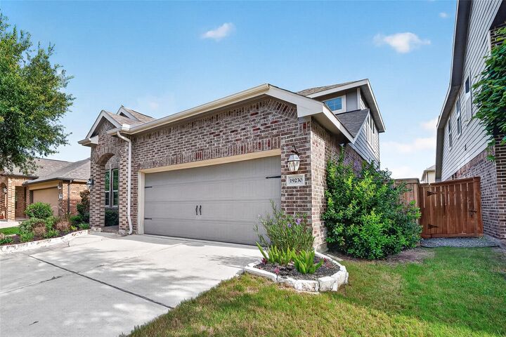 Property Photo:  19230 S Cottonwood Green Lane  TX 77433 