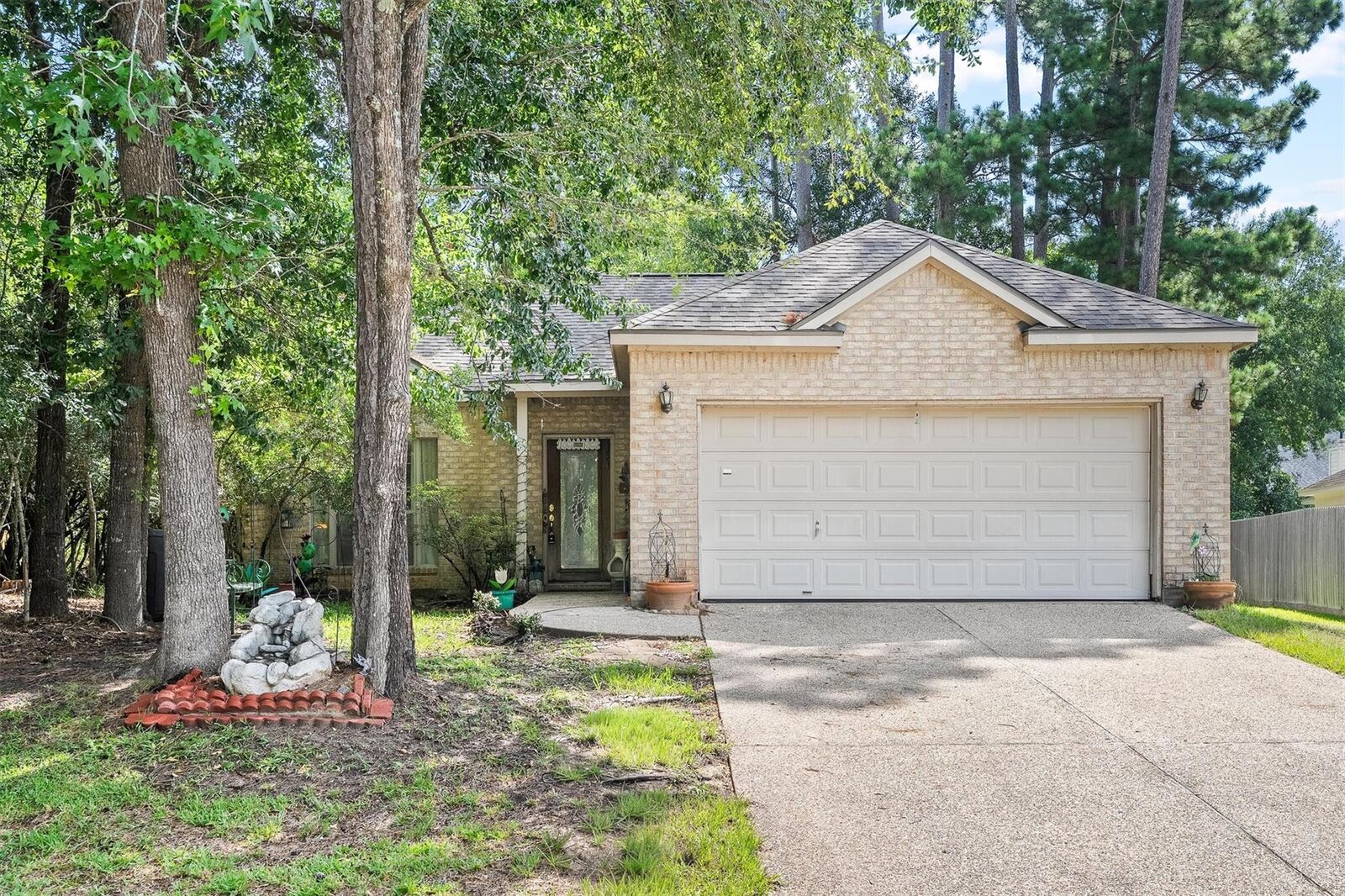 Property Photo: 3106 Hunters Glen Way TX 77356