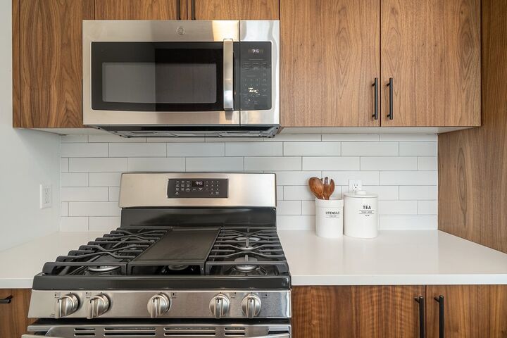 Property Photo: 1410 Palisade Ave 202 NJ 07087