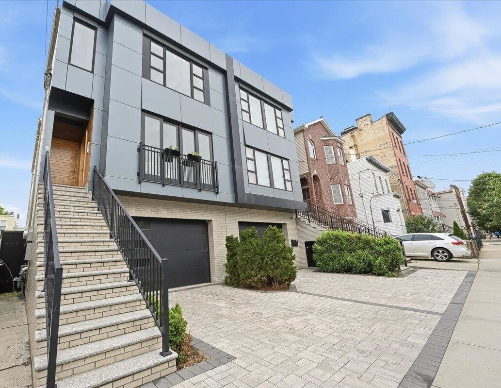 Property Photo: 290 Griffith St 201 NJ 07307