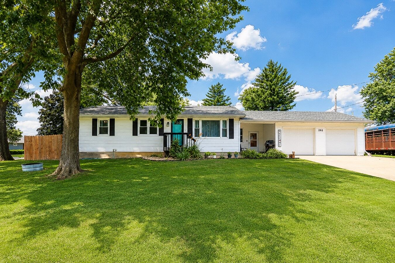 Property Photo:  202 S Filmore Street  IA 50170 