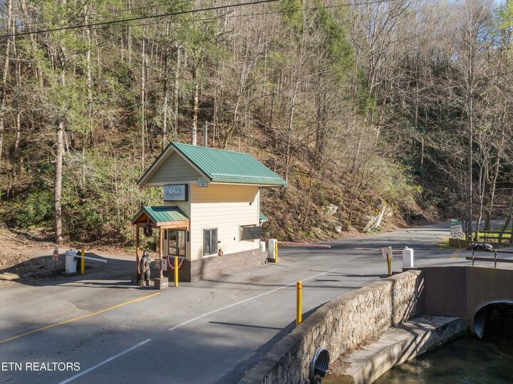Property Photo:  Lot 0005 Sugar Maple Loop Rd  TN 37862 