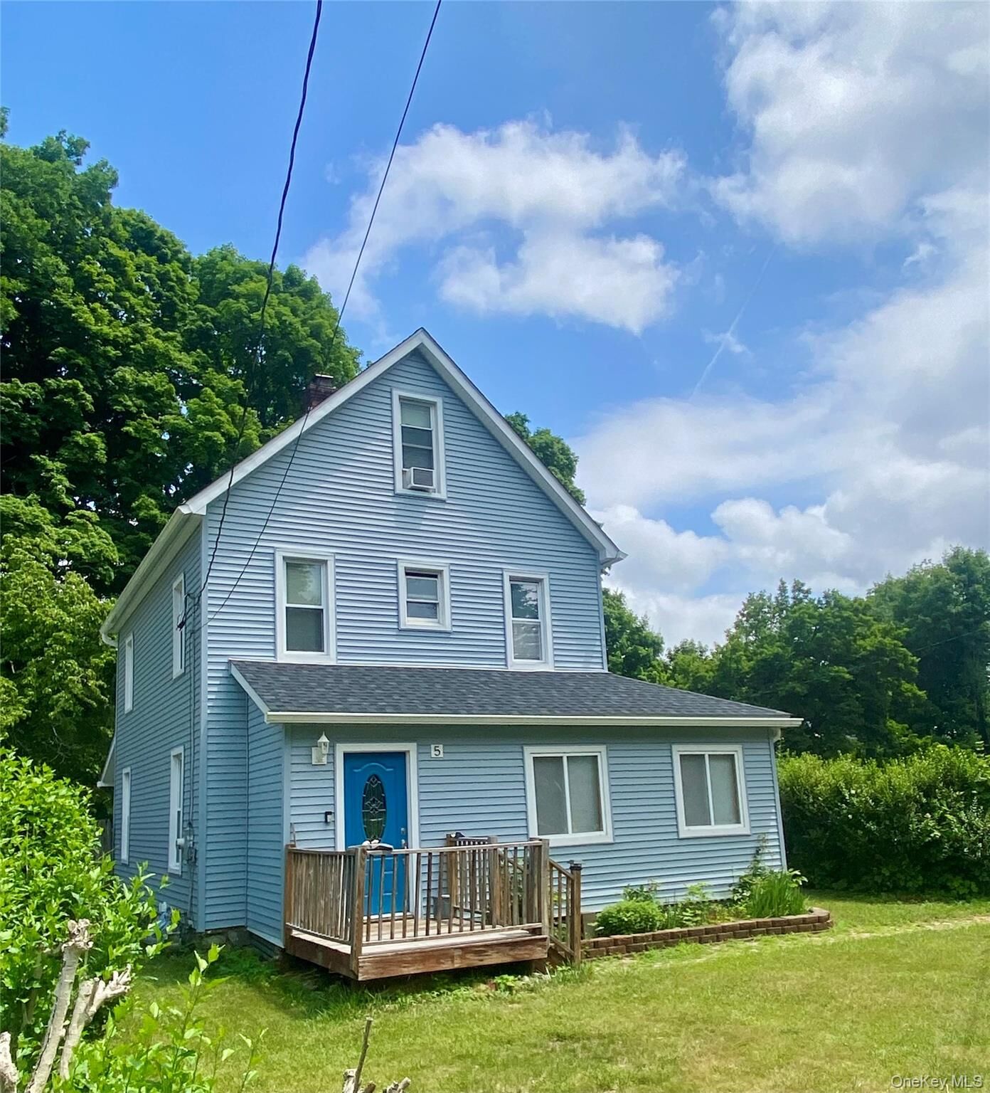 Property Photo:  5 Maple Avenue  NY 10950 