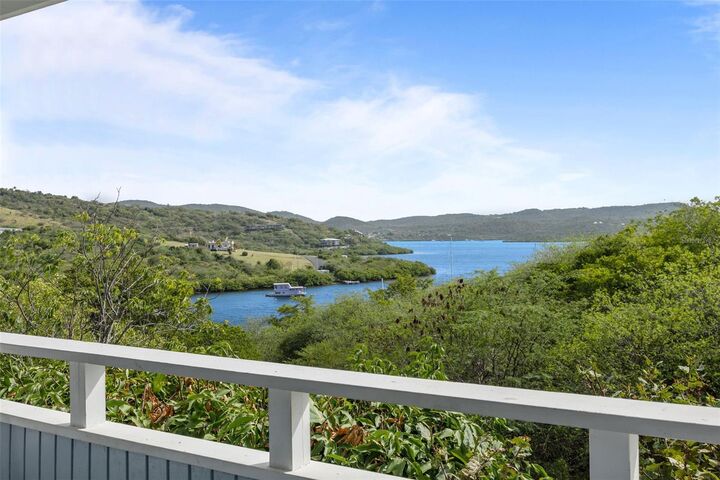 Property Photo:  1 Seabourne  PR 00775 