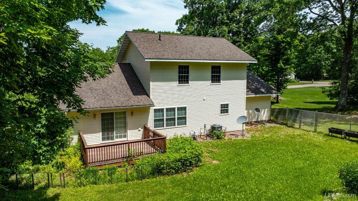 Property Photo:  1909 Robindale Drive  MI 49931 