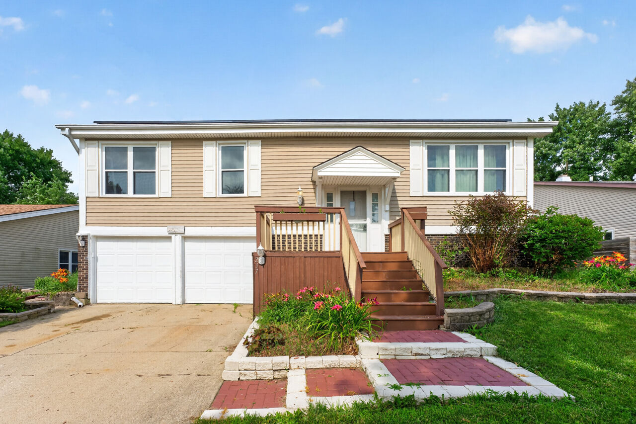 Property Photo:  237 Windsor Drive  IL 60440 