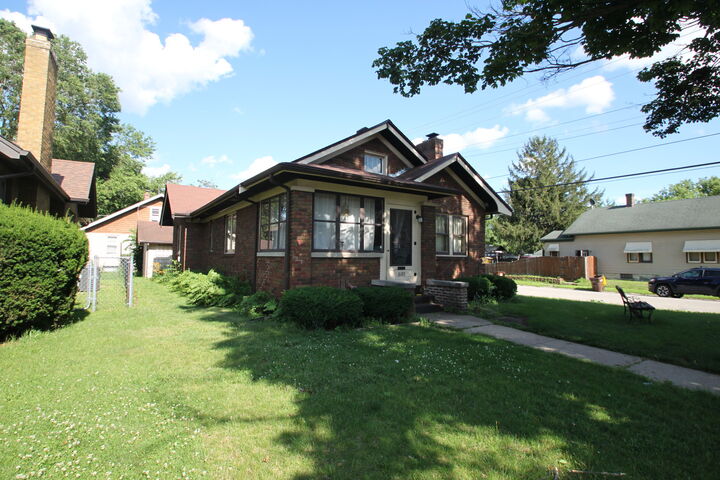 Property Photo: 1603 N Winnebago Street IL 61103