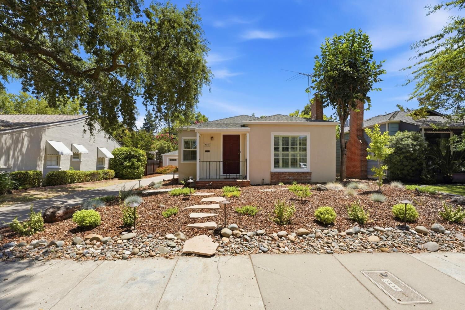 Property Photo: 889 54th Street CA 95819
