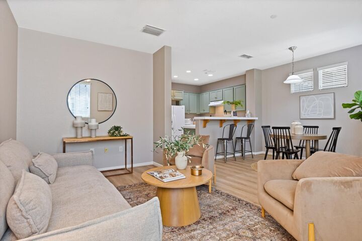 Property Photo: 1007 Dante Circle CA 95678
