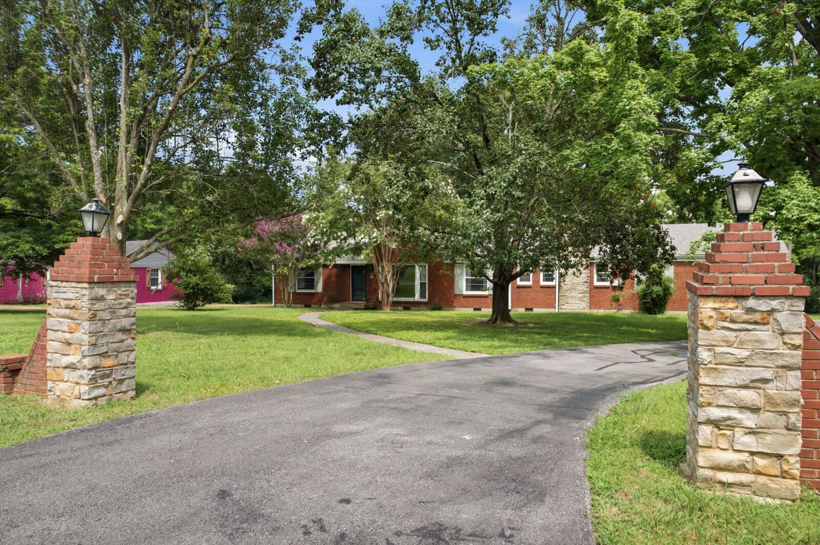 Property Photo: 502 N Marthona Rd TN 37115