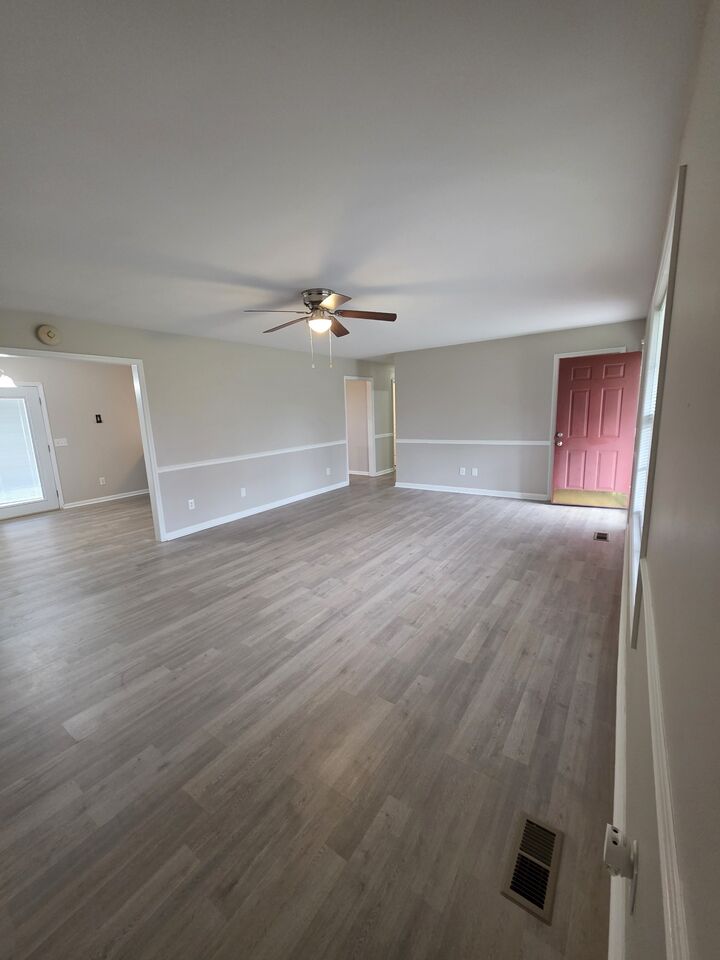 Property Photo:  102 Cascade Ln  TN 37020 