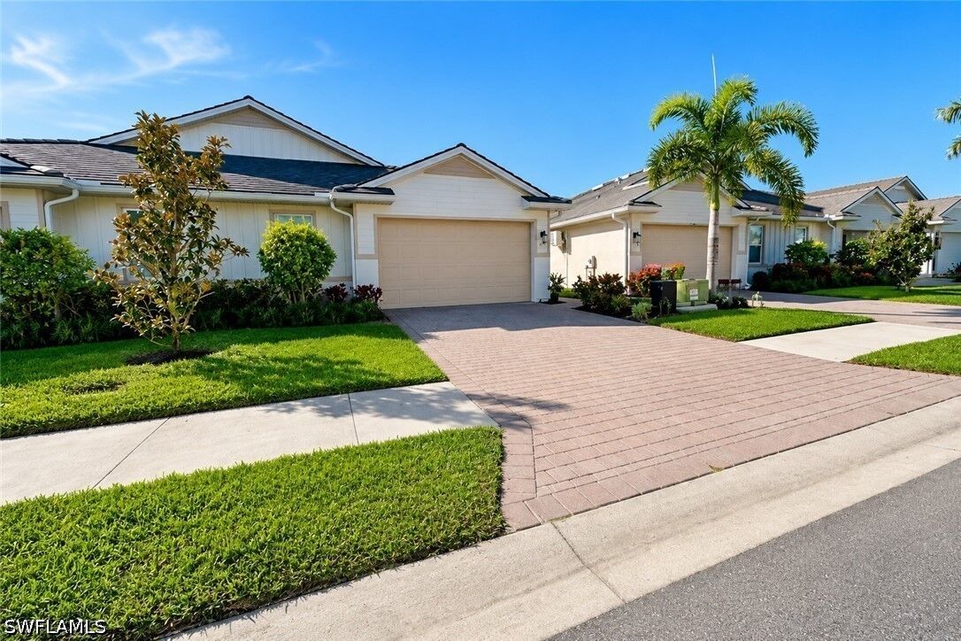 Property Photo: 1170 Tranquil Brook Drive FL 34114