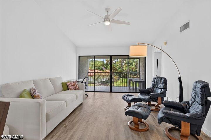 Property Photo: 909 Augusta Boulevard 7 FL 34113