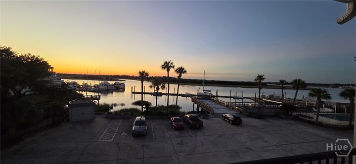 Property Photo:  2902 River Drive 202  GA 31404 