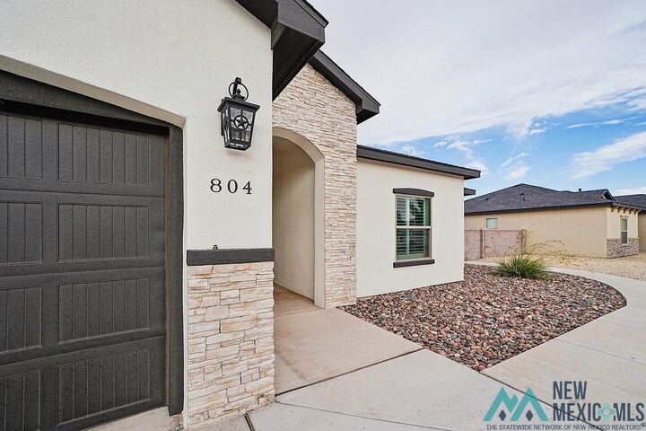 Property Photo:  804 Barcelona Court  NM 88220 