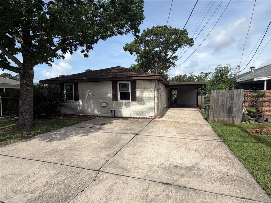 Property Photo:  1210 Edenborn Avenue  LA 70005 