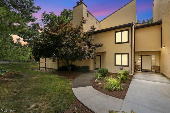 Property Photo: 1028 Hampton Ridge Drive OH 44313