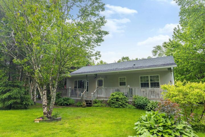 20 Willowdale Drive — photo 1