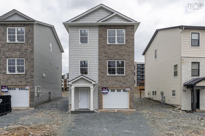 Pc-3 10 Pearlgarden Close — photo 1