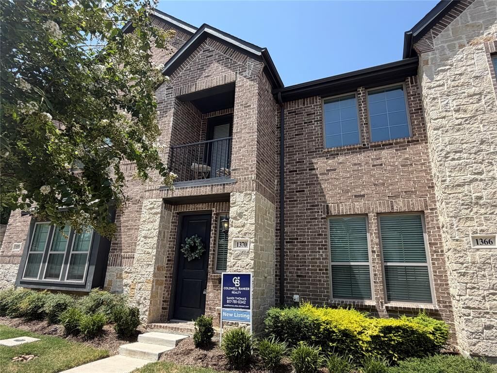 Property Photo: 1370 Madison Avenue TX 75028