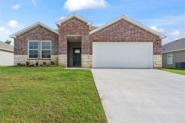 Property Photo: 602 Cattleman Court AR 72761