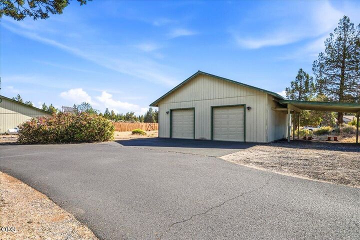 Property Photo:  6565 NW Homestead Way  OR 97756 