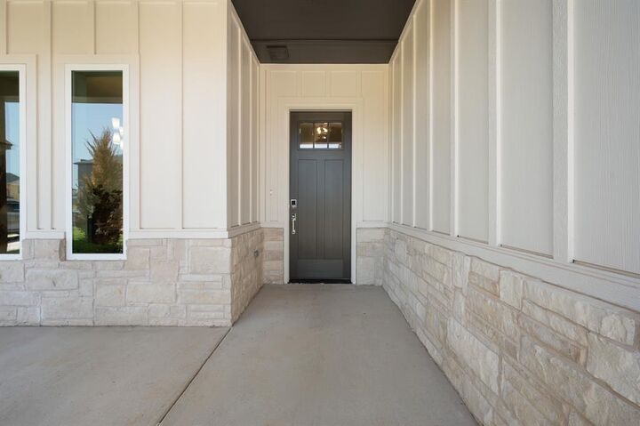 Property Photo:  5812 NW 154th Terrace  OK 73013 
