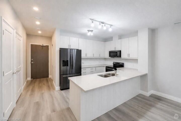Property Photo:  161 Ottawa Street S 103  ON N2G 3T2 