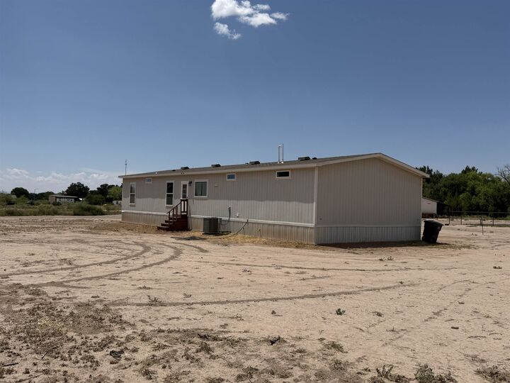 Property Photo:  709 Elouise Circle  NM 88352 