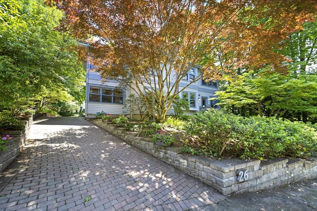 Property Photo: 26 Hillside Rd MA 02461