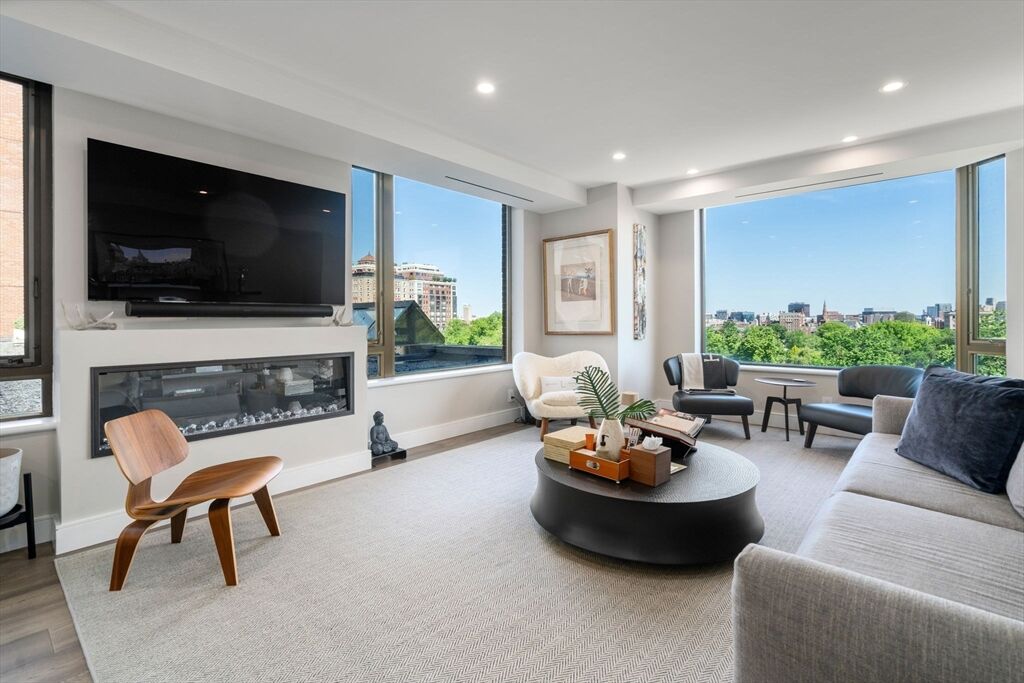 Property Photo: 220 Boylston Street 9013 MA 02116