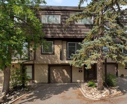 Property Photo: 3130 66 Avenue SW 810 AB T3E 5K3
