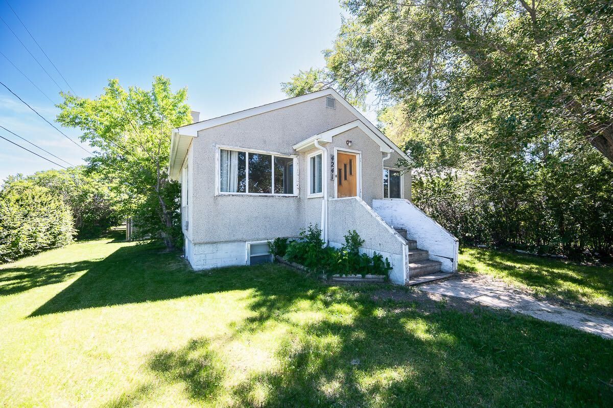 Property Photo: 4241 41 Avenue AB T4N 2Y1
