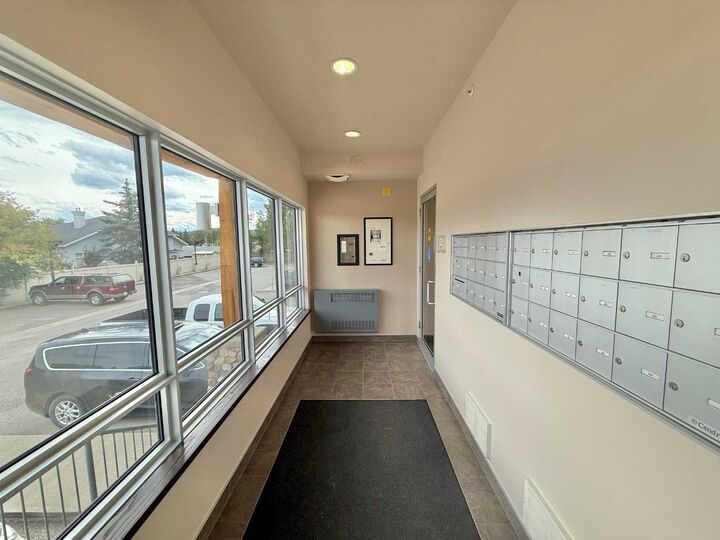 Property Photo: 109 Seabolt Drive 305 AB T7V 1K2