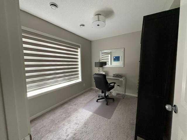 Property Photo:  202 Evansridge Park NW  AB T3P 0N7 