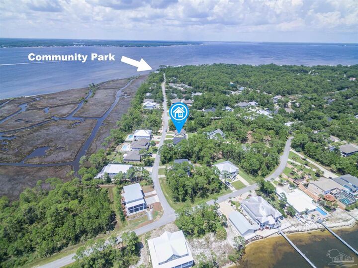 Property Photo: 5309 N Shore Dr FL 32507