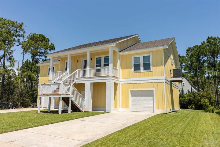 Property Photo: 5309 N Shore Dr FL 32507